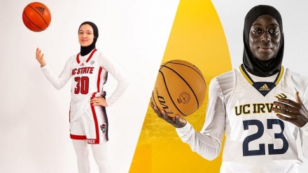 Sport, due donne musulmane con hijab nel basket Usa + FOTO