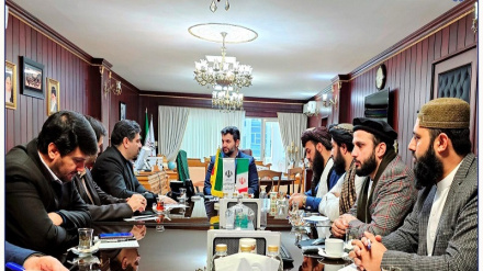 د ایران او د افغانستان د طالبانو پلاویو کتنه کړي ده راپور په ګډه اورو