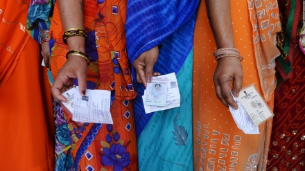 भारत में लोक सभा चुनाव की तारीख़ों का एलान होते ही लग जाएगी आदर्श आचार संहिता