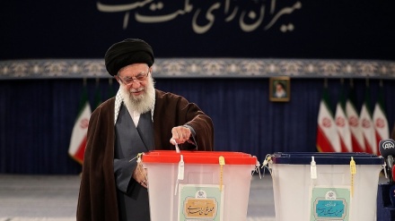 Iran, elezioni, ha votato Ayatollah Khamenei  + FOTO