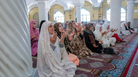 Tadarus al-Quranul Karim di Masjid Jami' Sanandaj, Iran (2)