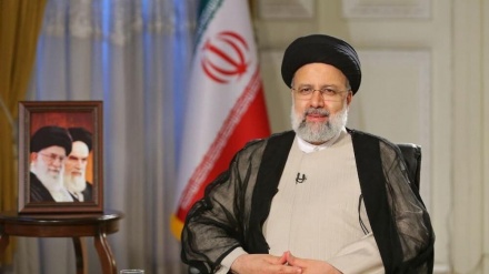 Presidenti iranian uron myslimanët e botës për festën e Fitër Bajramit