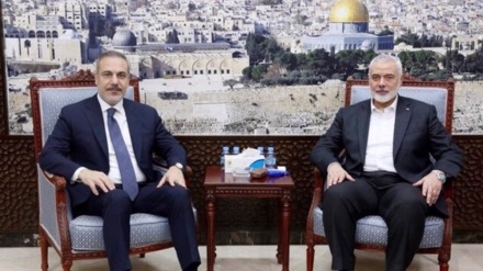 Ministri i Jashtëm turk takon Ismail Haniyeh në Doha