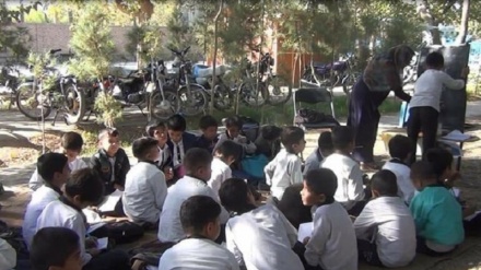 افزایش نگرانی ها از کمبود کتاب و معلم در ولایت هرات