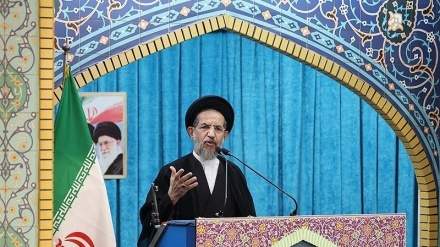خطیب جمعه تهران: ایران در پاسخگویی به دشمن صهیونیست با حوصله و دقت عمل می‌کند