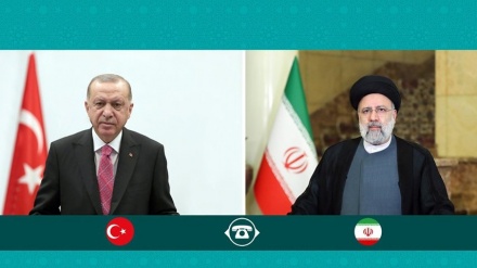 נשיאי איראן וטורקיה שוחחו על חיזוק היחסים הבילטרליים