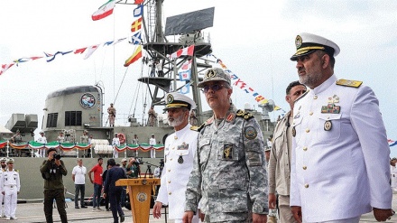 ईरान की नौसैनिक शक्ति से विश्व के स्वतंत्र देशों को लाभ होने से पश्चिम में भय व्याप्त