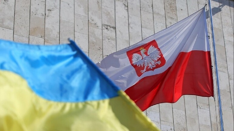 Мухолифати мардуми Полша бо эъзоми неру ба Украина