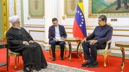 Segretario generale dell'Assemblea mondiale di Ahl-ul-Bayt (as) in incontro con Maduro: “razionalità, spiritualità e giustizia sono tre lati del pensiero sciita“ + FOTO