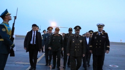 Irans Verteidigungsminister nach Kasachstan aufgebrochen