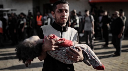 Извлечение тел более сотни мучеников из-под развалин больницы Аль-Шифа