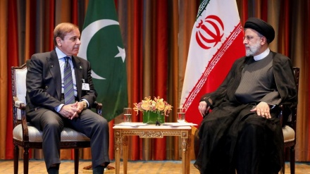 Президент Ирана сделал акцент на расширении двустороннего сотрудничества с Пакистаном