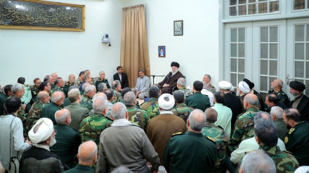 Lideri Suprem: Forcat e Armatosura të Iranit shfaqën imazh të lavdërueshëm të forcës dhe aftësisë