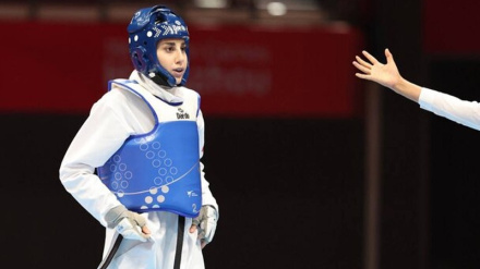 Serbiyada keçirilən taekvondo yarışları Kiyaninin qızıl və Nəsirinin bürünc medal almaları ilə başa çatıb