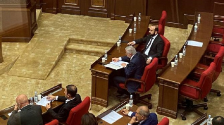 ԱԺ-ում մեկնարկել է Հայաստանի և Ադրբեջանի միջև սահմանազատման և սահմանագծման հարցով հրատապ նիստը