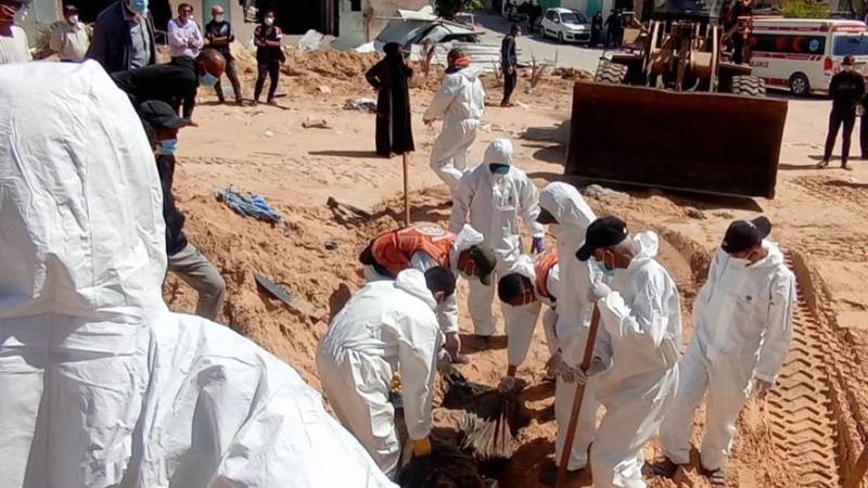 Nasır Hastanesi'nde bulunan üç yeni toplu mezardan 58 ceset çıkarıldı