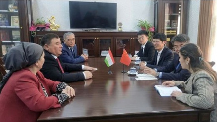 Имзои қарордоди ҳамкории байни Донишгоҳи давлатии Хуҷанд ва Донишгоҳи Нортвестерни Чин