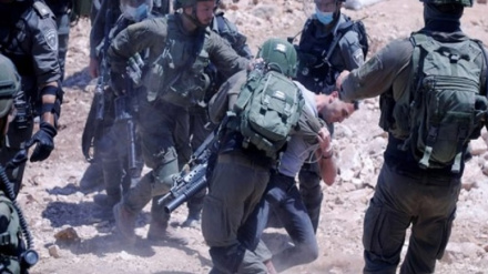 sonist rejimi hərbiçion bə Məsciduləğsa nımojəvoton hucumışon bardə