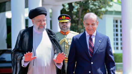 Rais wa Iran aendelea na ziara ya siku mbili nchini Pakistan kuboresha usalama na mahusiano ya kibiashara