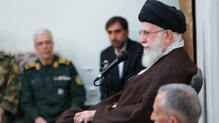 یک لحظه هم نباید متوقف شد / قدردانی امام خامنه‌ای از عملکرد همراه با تدبیر نیروهای مسلح ایران