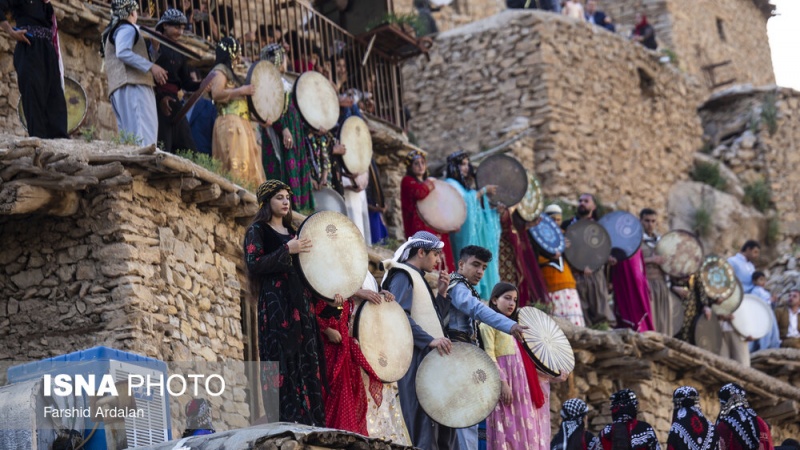 Melodia e bukur e defave në fshatin Palengan të Iranit/Foto