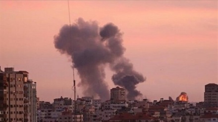 بمباران شمال و مرکز باریکه غزه از سوی جنگنده های رژیم صهیونیستی 