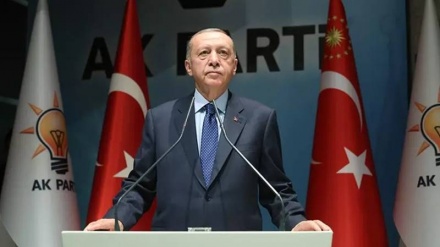 Takim urgjent i Erdoganit pas paralajmërimit për një grusht shteti të mundshëm 