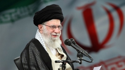 Eco del messaggio dell'Imam Khamenei agli studenti americani + FOTO
