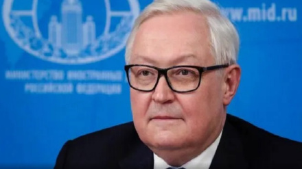 Ռյաբկով. Արևմտյան որոշ պաշտոնյաներ ատրճանակով զինված փողոցային հանցագործներ են