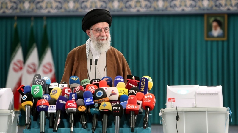 İran İslami Şura Meclisi’nin 12. dönem seçimlerinin ikinci aşaması düzenlendi