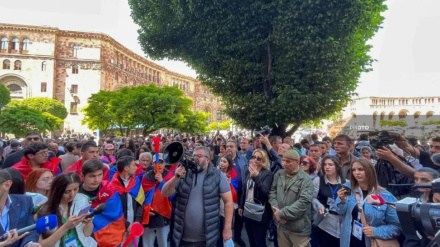 Բողոքի ակցիա՝ կառավարության շենքի մոտ