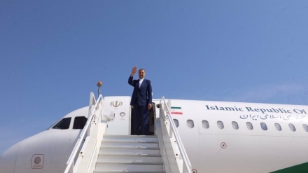 Iranischer Außenminister zur Teilnahme am 15. OIC-Gipfeltreffen nach Gambia aufgebrochen