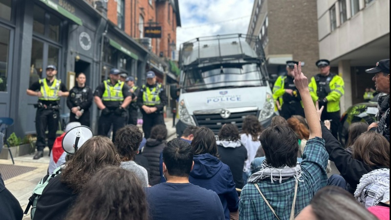Распространение пропалестинских студенческих протестов в Европе; арест 16 студентов Оксфордского университета