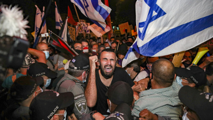 Familjarët e të burgosurve sionistë përplasen sërish me forcat e policisë në Tel Aviv