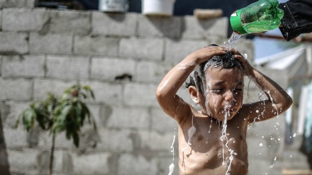 I ftohti kallkan dhe vapa e nxehtë, në mes populli i Gazës