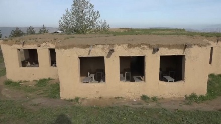 دانش آموزان در تخار از آموزش در زیر سقف محروم اند 
