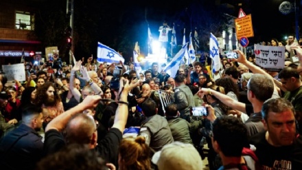 מפגינים בישראל: 