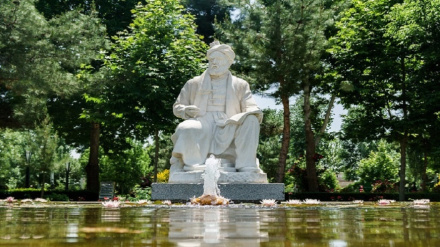Bə İroni yolə şayir, Firdovsi ehtırom noey ruj.