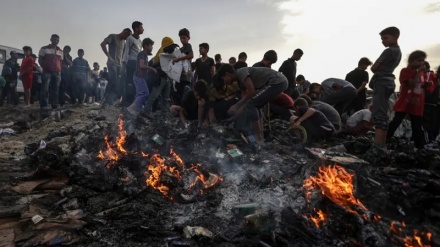 Bombardimi i kampëit të refugjatëve në Rafah nga regjimi pushtues sionist/Foto (1)