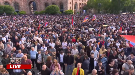Բագրատ Սրբազանի առաջնորդած շարժման հանրահավաքը՝ Հանրապետության հրապարակում 