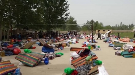 سیل ویرانگر در افغانستان؛ به صدها خانواده آسیب‌ دیده از سیلاب‌ در تخار کمک شد