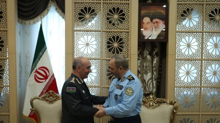 Theksohet zgjerimi i bashkëpunimit ushtarak dhe i mbrojtjes midis Teheranit dhe Bakusë