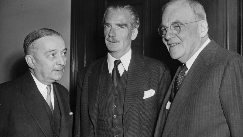 Georges Bidault, Anthony Eden, dan John Foster Dulles