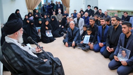 رهبر معظم انقلاب اسلامی: شهید رئیسی خستگی‌ناپذیر و مظهر شعارهای انقلاب بود 