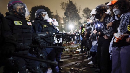 Pro-Palästina-Proteste: US-Polizei räumt gewaltsam UCLA-Lager, 2.200 Studenten verhaftet