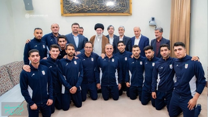 מנהיג המהפכה האסלאמית קיבל את נבחרת הפוטסל הלאומית