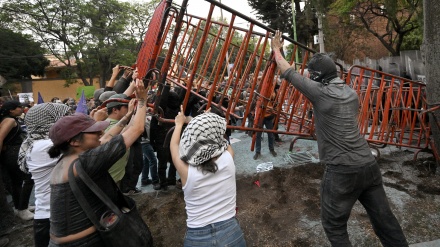 Protesta e mbështestëve të Palestinës para ambasadës izraelite në Meksikë/Foto