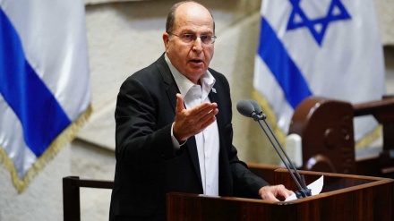 משה יעלון בהפגנה מול הכנסת: ממשלת משתמטים