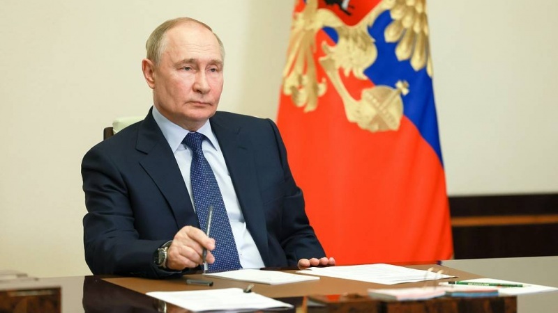 Russland reagiert auf US-Maßnahmen; Purin kündigt Produktion von Mittelstreckenraketen an