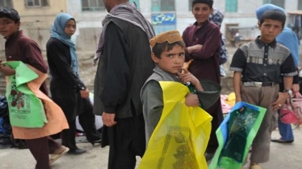 تجلیل از «روز جهانی مبارزه با کار کودکان» در افغانستان/ نگرانی از وضعیت کودکان کارگر 